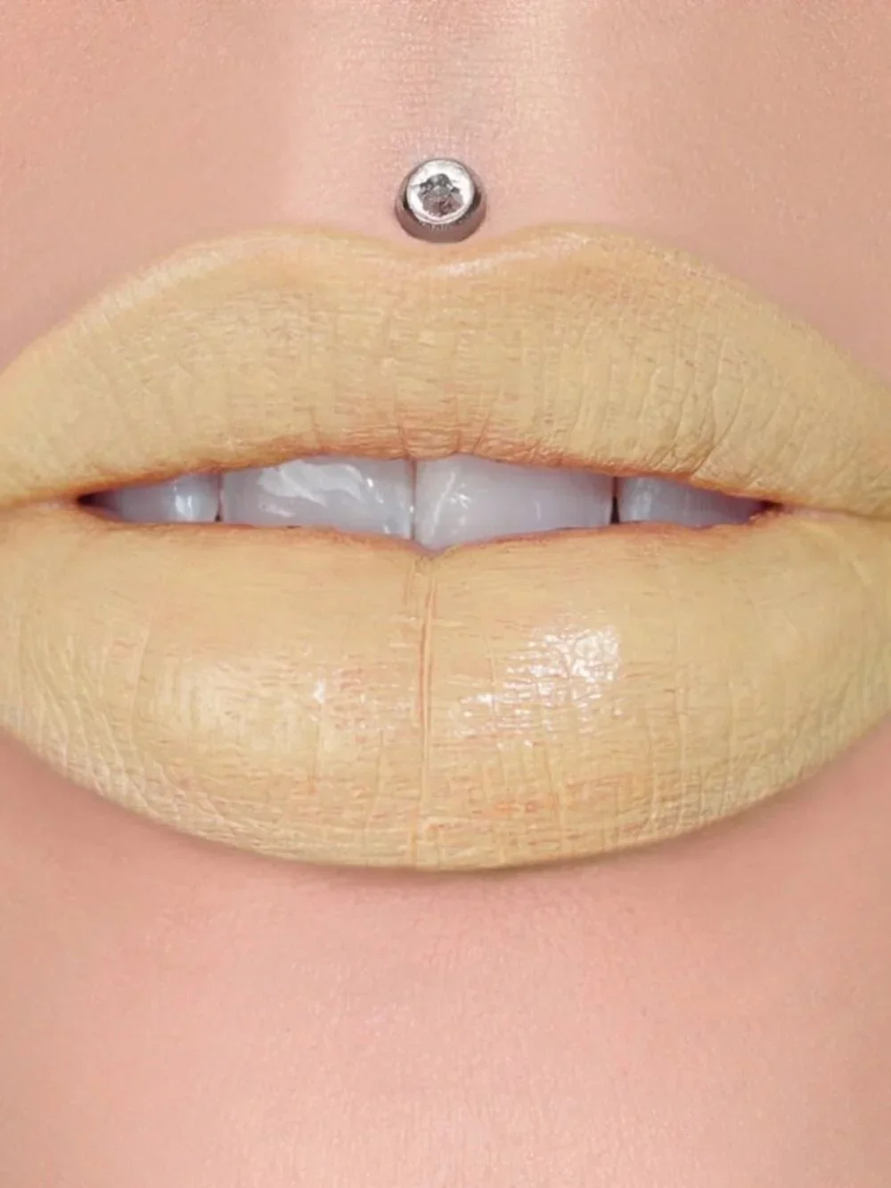 NEW Jeffree Star Velvet Trap in Easter Sunday